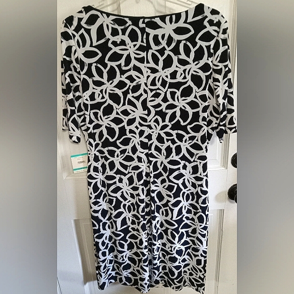 Anne Klein Women's Sz 16 navy & light cream NWT 3/4 sleeve dress. - Picture 2 of 4